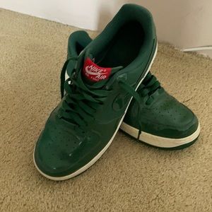 COPY - Nike Air Force 1 size 9.5 in green